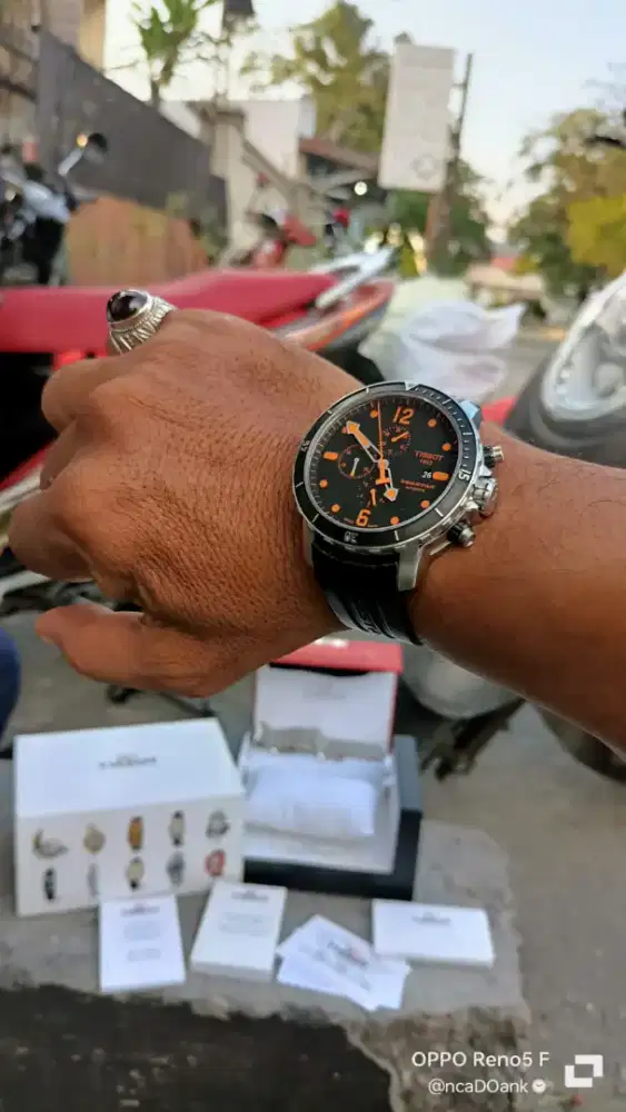 Dijual jam tangan TISSOT T-sprort T066427 A  original