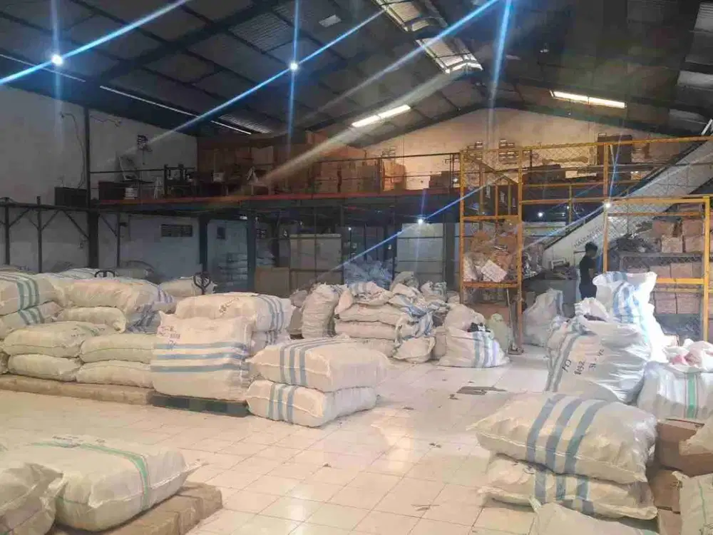 Dijual Murah Gudang di Suri Mulia Margomulyo Surabaya