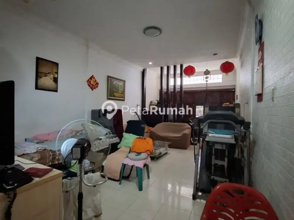 DIJUAL TOWNHOUSE JALAN BRIGJEND KATAMSO KOMPLEK PERMATA RESIDENCE (Silvia)