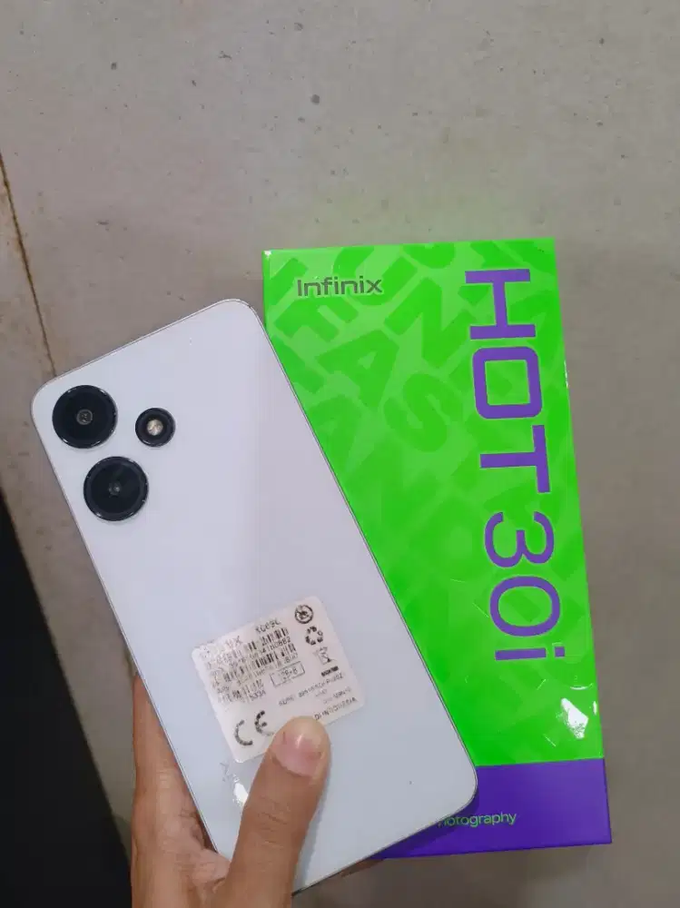 Second infinix hot 30i ram 8/128Gb hrg 1.300.000