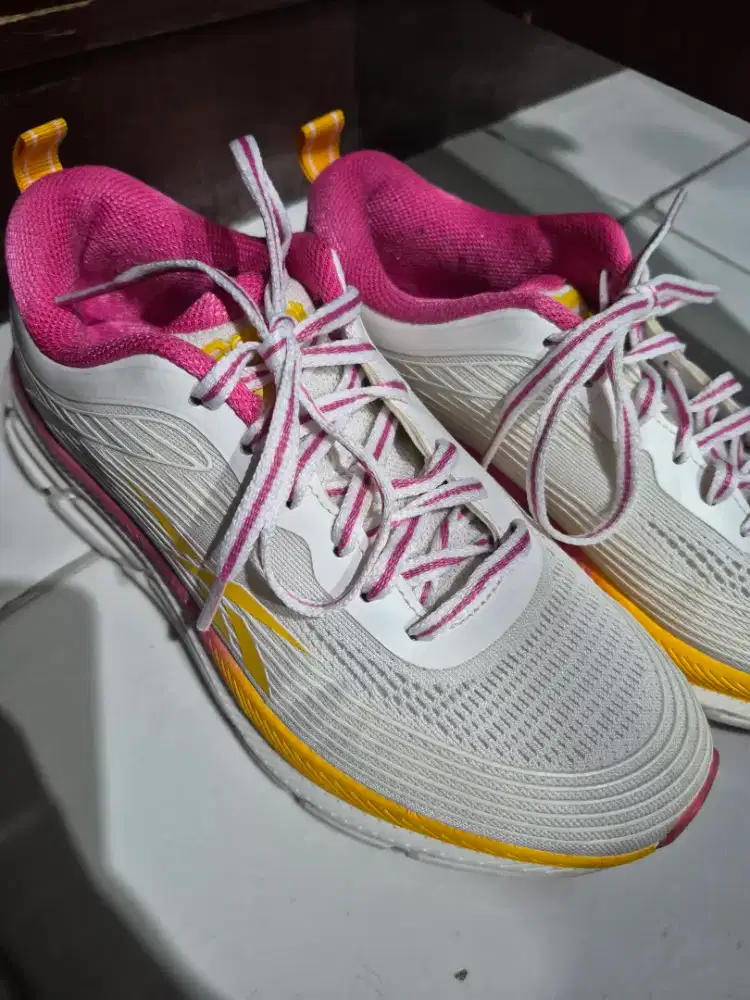 Reebok Road Women Strider