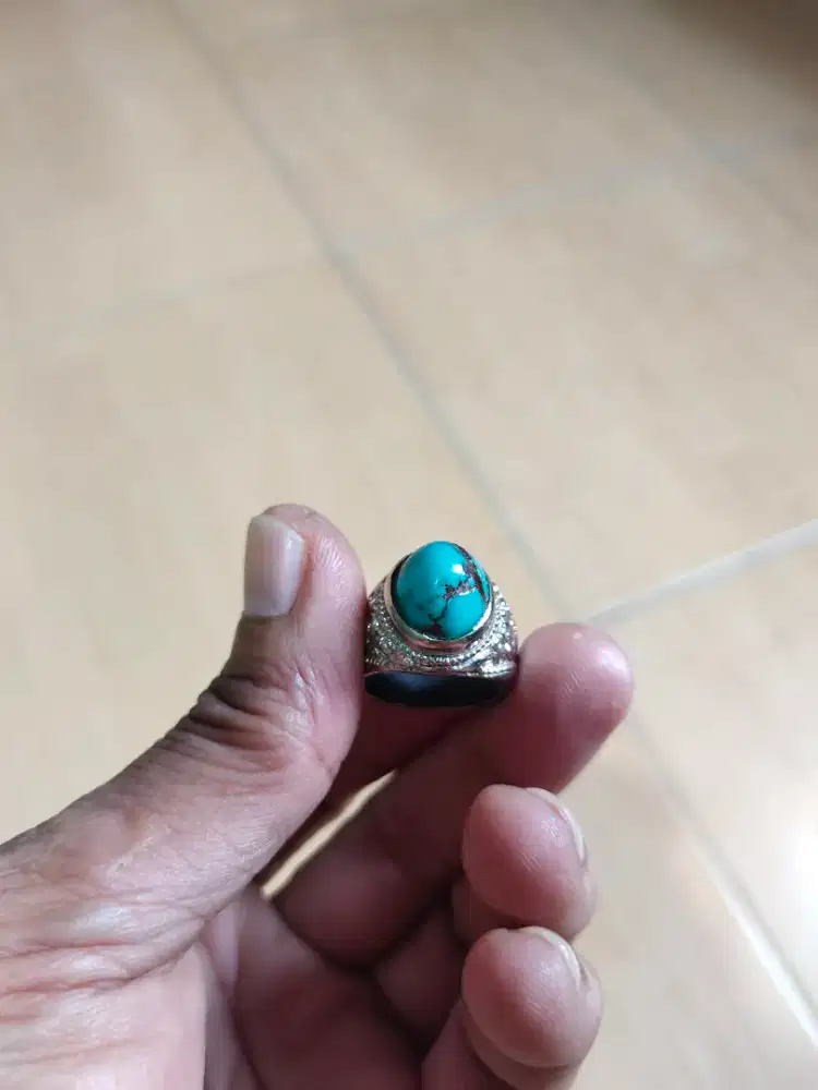 Cincin batu permata pirus persia