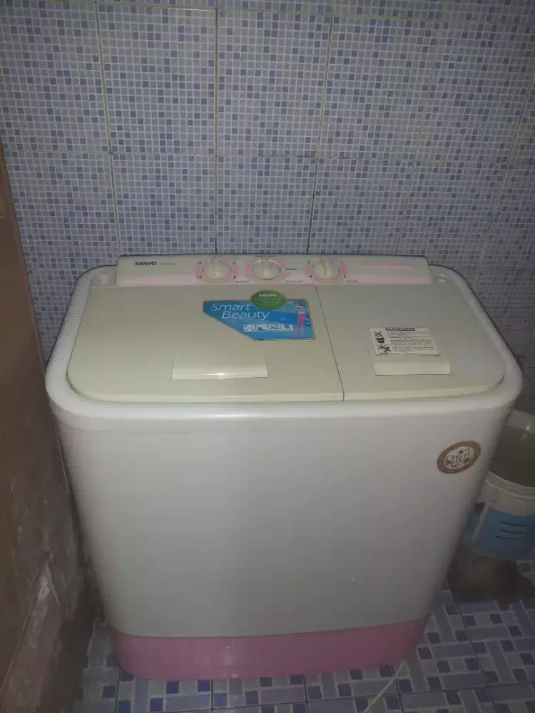 Mesin cuci sanyo 7,5 kg
