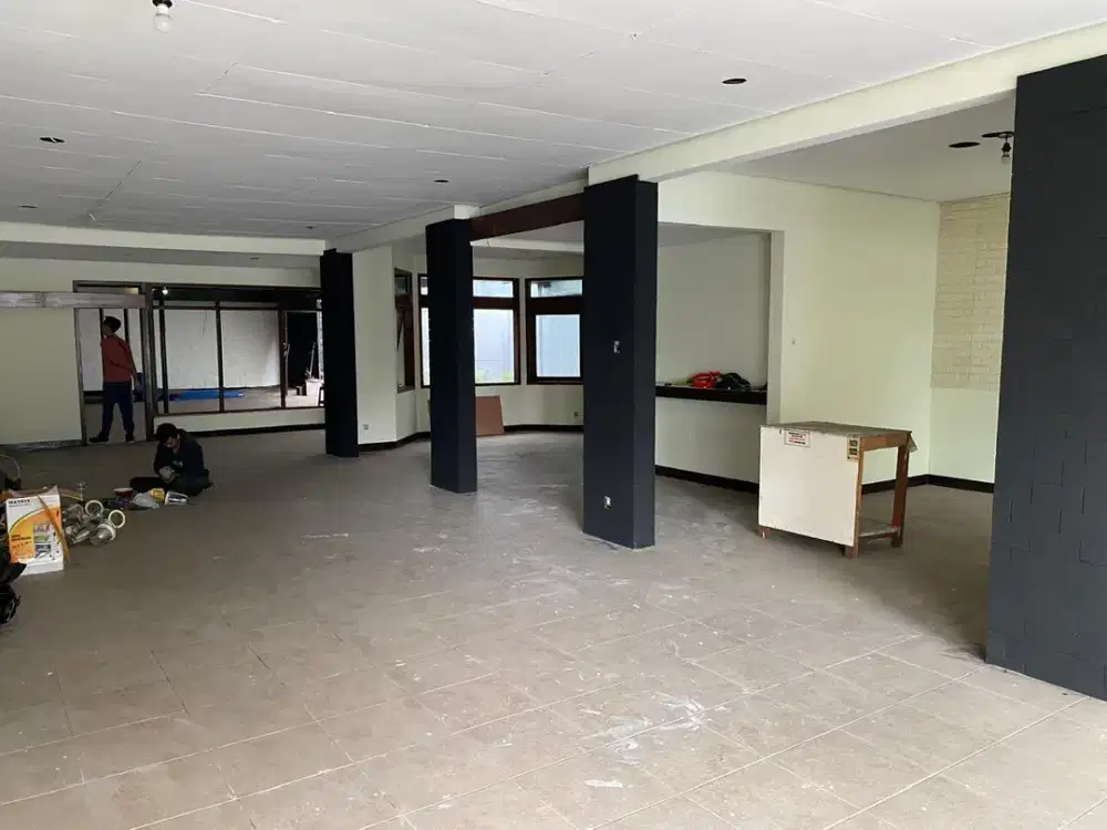 Ruang Usaha Ex Cafe Strategis di Mainroad Jalan Setiabudi Bandung