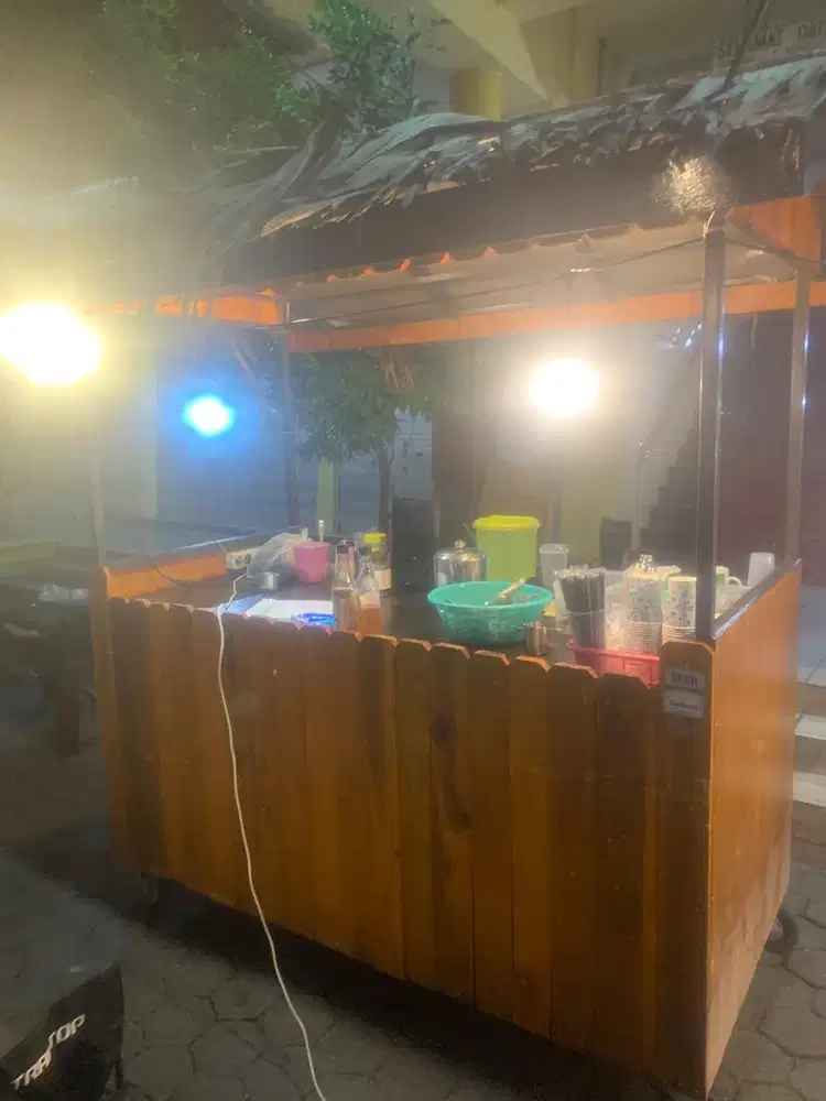 Gerobak jualan makanan dan minuman