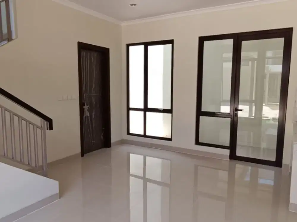 Dijual Rumah Nyaman dan Terawat Siap Huni Harga Masih Bisa Nego Lokasi Strategis di Podomoro Park, Bandung