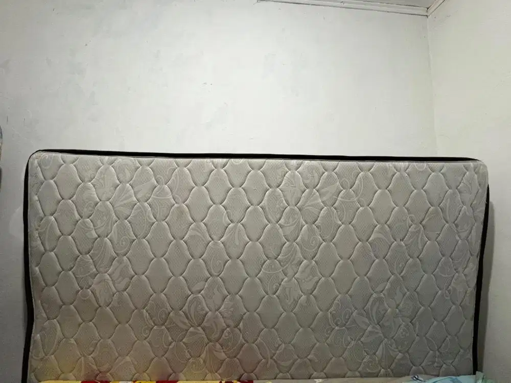 Kasur springbed