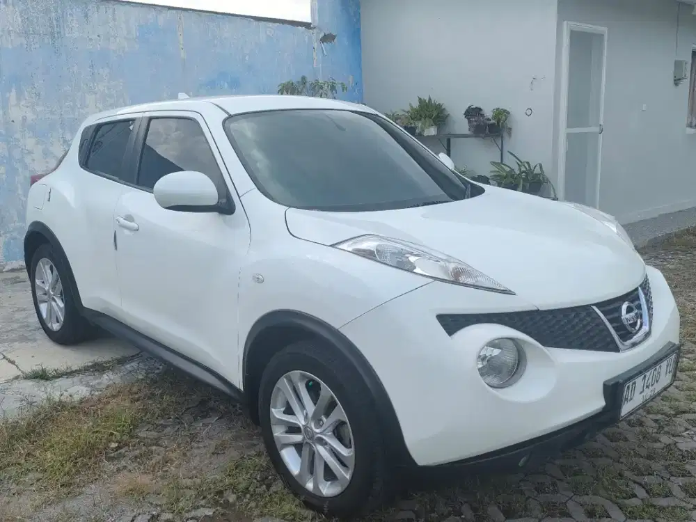 NISSAN JUKE 2011