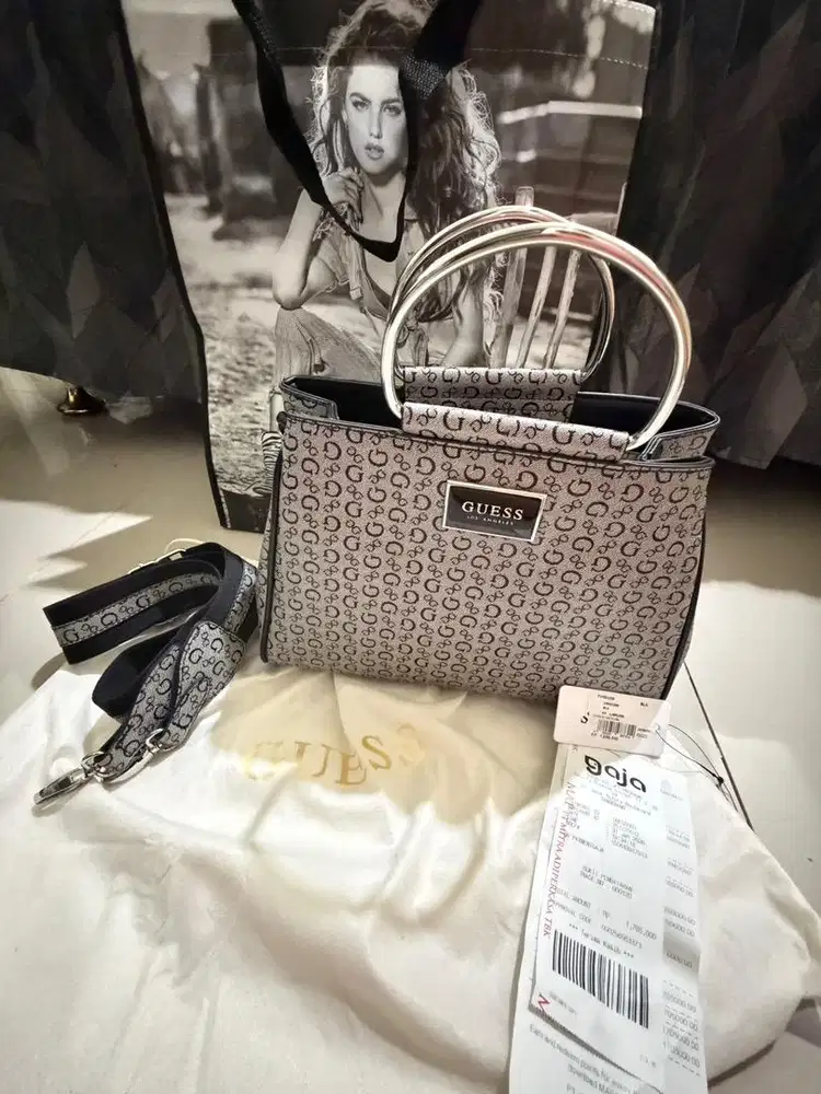 Tas Guess Wanita