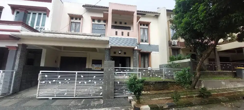 Rumah sangat Strategis di tengah Kota Depok dengan harga menarik