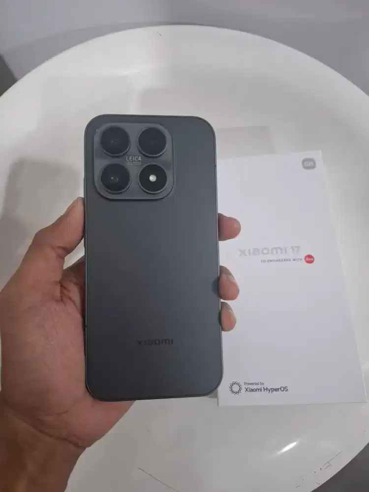 Xiaomi 17 5G 12/512gb black like new