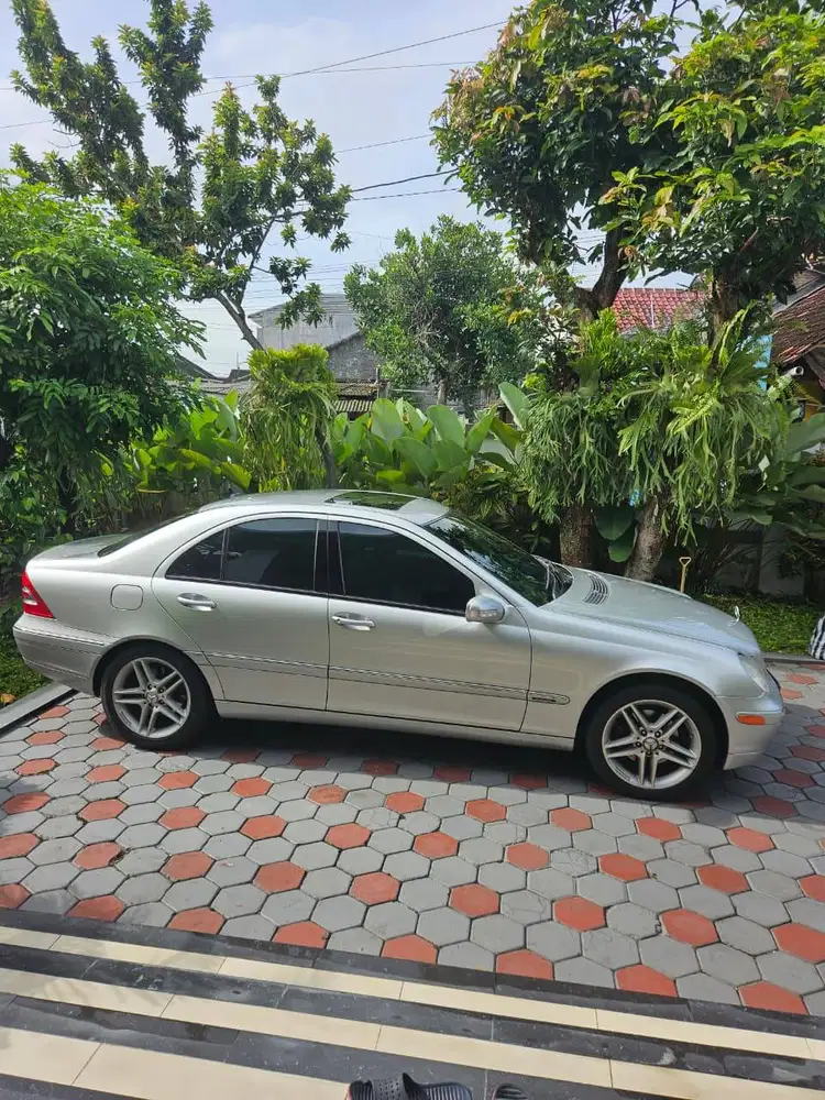 Dijual ercedes-Benz C240 Elegance tahun 2003, kondisi sangat terawat