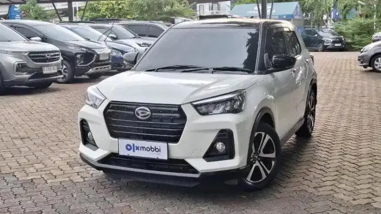 DP RENDAH - Daihatsu Rocky 1.0 R Bensin-MT 2022