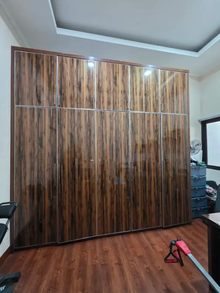 Lemari kondisi masih bagus