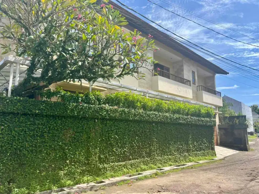 Rumah MEGAH Siap Huni di Puri Gading Jimbaran