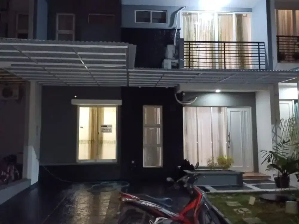 Di Jual Rumah 2 Lantai Semi Klasik - Graha Palem, Karawaci