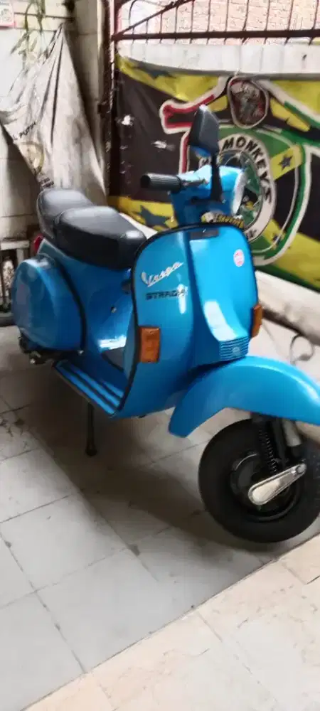 Vespa PS Good Looking