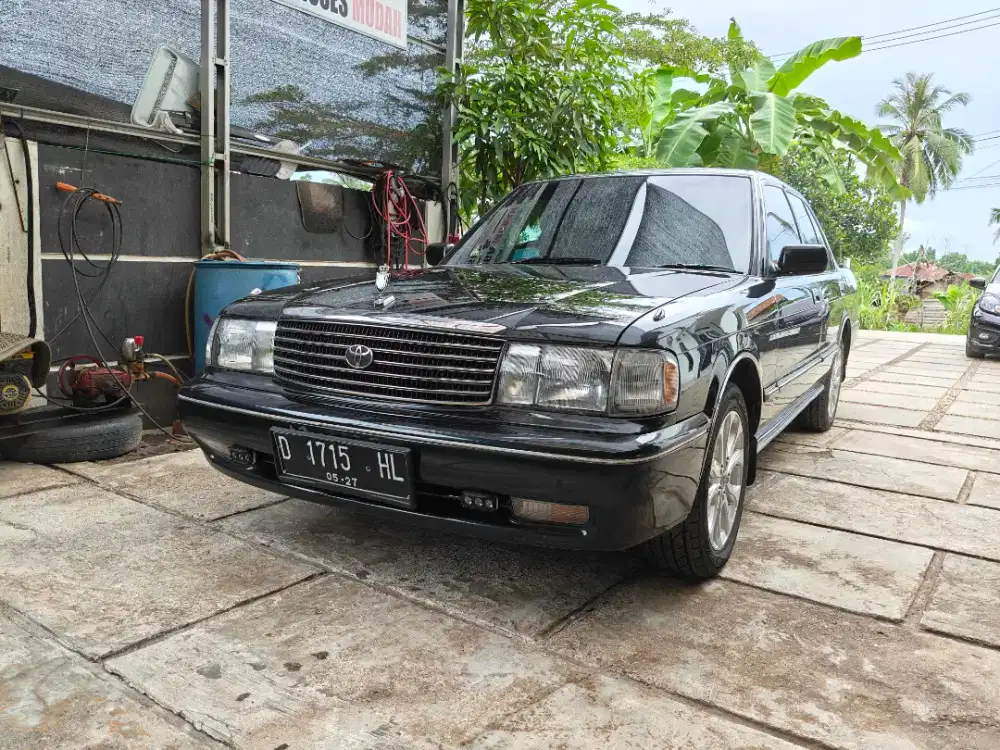 Toyota Crown 2.0 Super Saloon MT