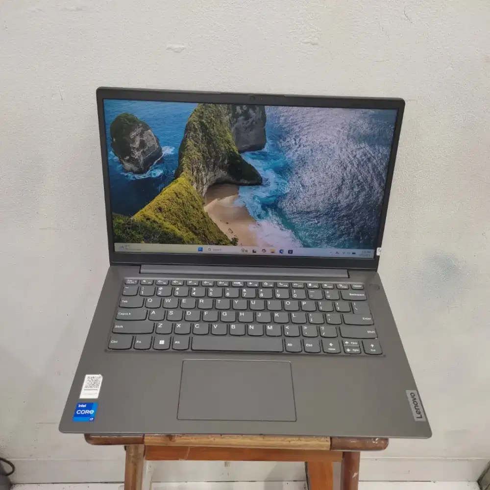 LENOVO V14 G3 IAP INTEL CORE i7-1255U RAM 16 GB SSD 512 GB