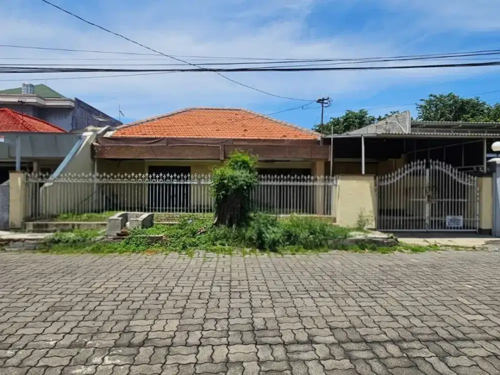 Rumah Dharmahusada  STRATEGIS, ROW JALAN 3 MOBIL