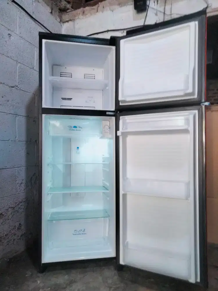 KULKAS 2PINTU ( AQUA )