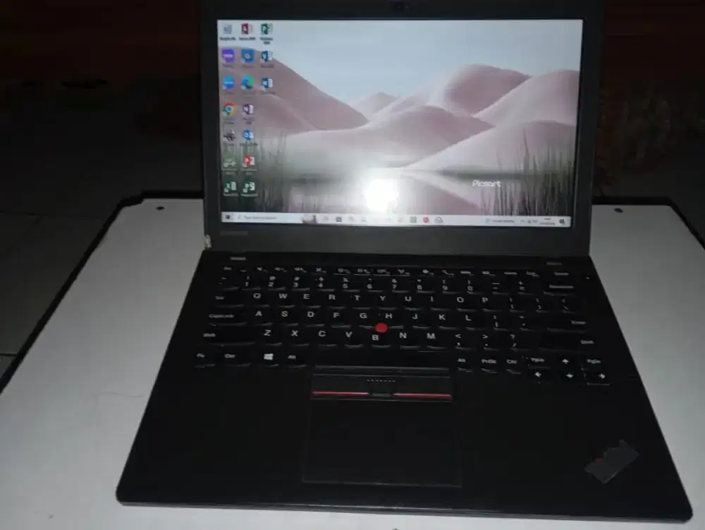 Lenovo Thinkpad X260 Core i5 Gen 6 Ram 8GB SSD 256GB