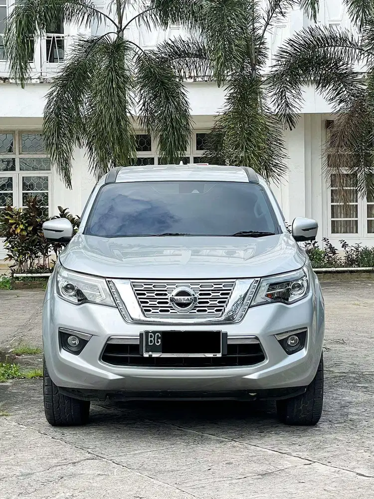Nissan Terra VL 4x2 AT Diesel 2018, no Pajero Fortuner