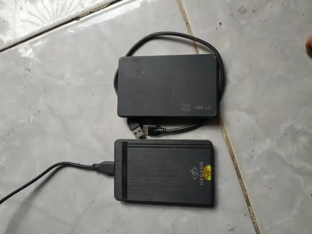 Bu. Jual hardisk 2 buah masing masing 2tb