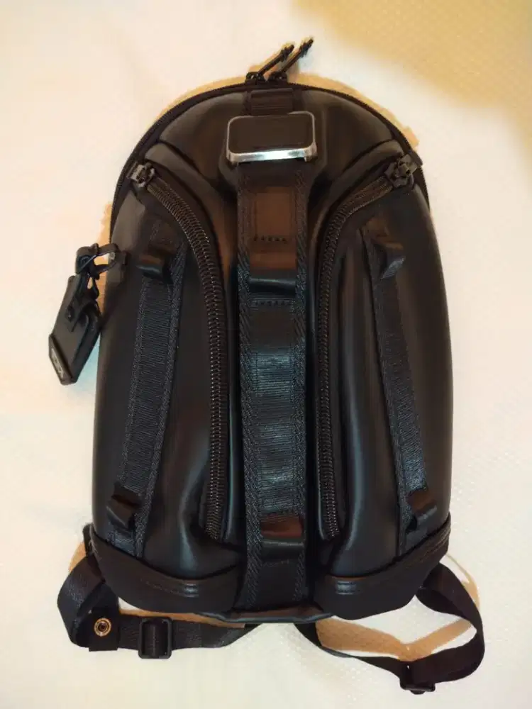 Luxury TUMI leather backpack sangat bagus dan mewah banget