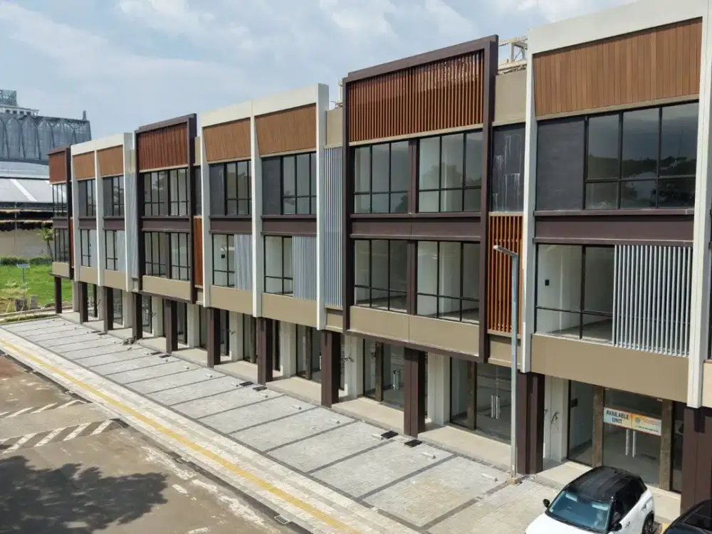 Ruko free parking di perumahan summarecon serpong