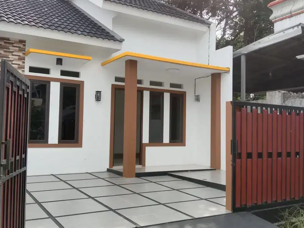 DI JUAL RUMAH MURAH 3 KAMAR TIDUR DI SENOPATI ESTATE BEKASI TIMUR