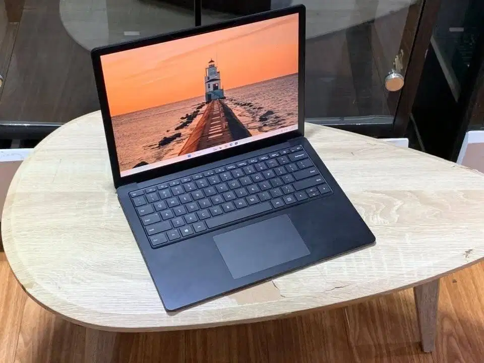 Microsoft Surface Laptop 4 Intel Corei7-1185G7 Gen 11 Ram 16/512GB SSD