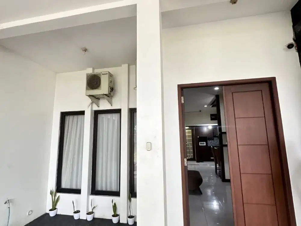 Termurah & Jarang Ada! Rumah 2 Lantai Di Emerald Bintaro — Lokasi Strategis & Siap Huni  (SP 0976)