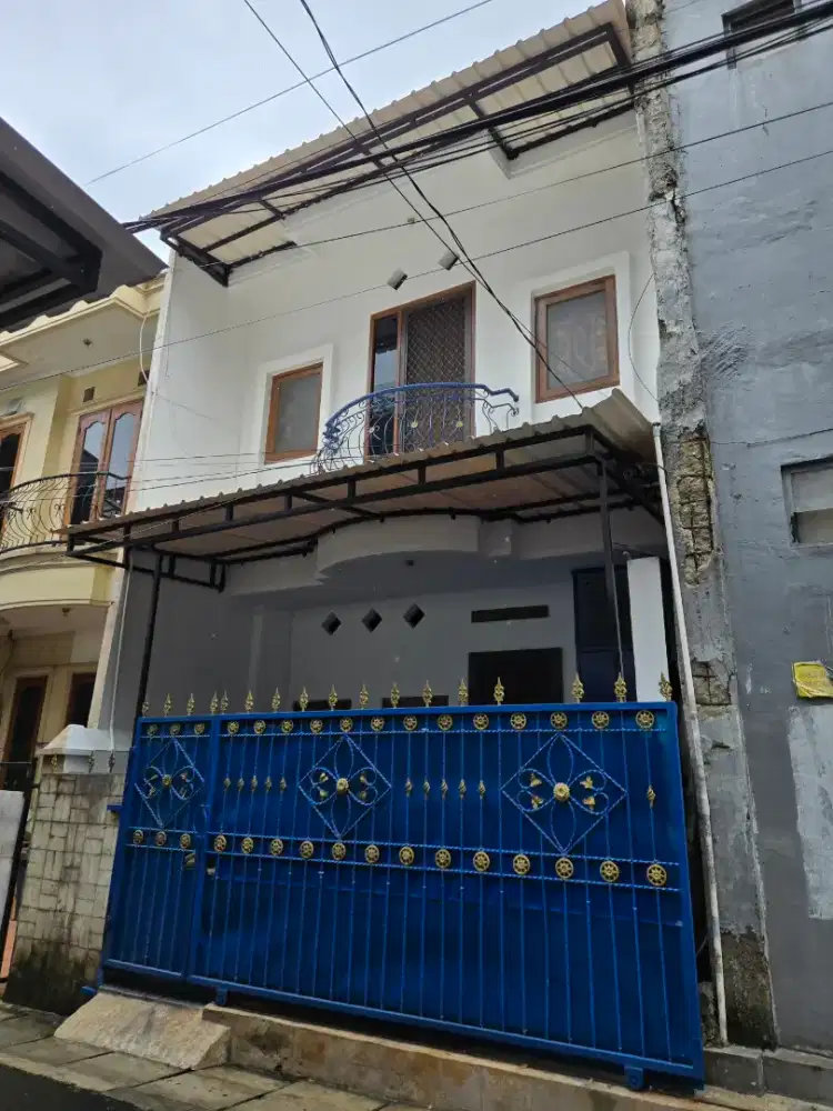 Di sewa Rumah Tanjung Duren 2,5lt Strategis