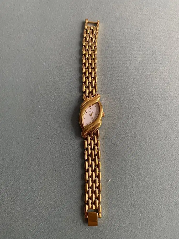 Seiko Vintage Ladies Watch Gold Tone