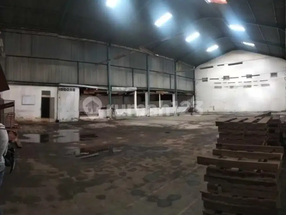 Disewakan Gudang Zona Kuning Lokasi Serengan,Solo Luas 1470m2