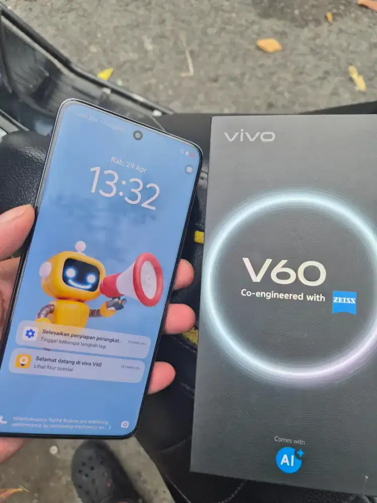 Vivo V60 5G. 8/256