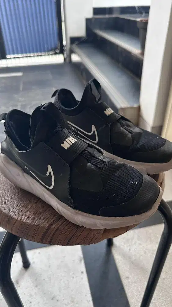 sepatu anak nike original
