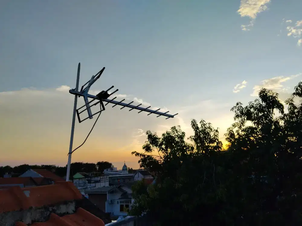 Pemasangan, servis, antena TV Digital, CCTV.