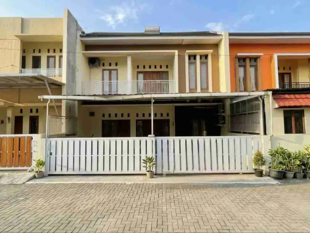 Rumah Bagus 2 Lantai Dalam Cluster di jl. Kaliurang km 6 Dekat Kampus UGM & Pakuwon Mall
