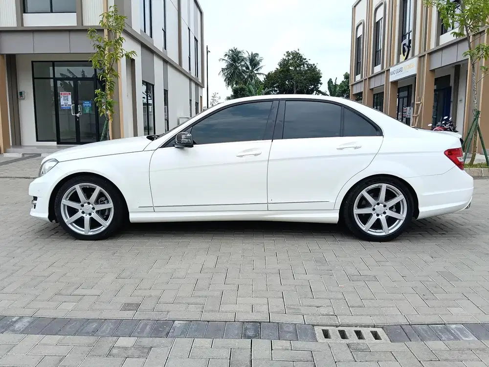 Mercedes-Benz C250 2014 Bensin