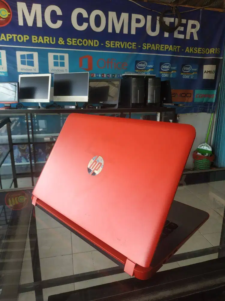 HP 14 TS / core i5-5200u / 4gb ram / 1tb HDD & 128gb SSD/ Nvidia