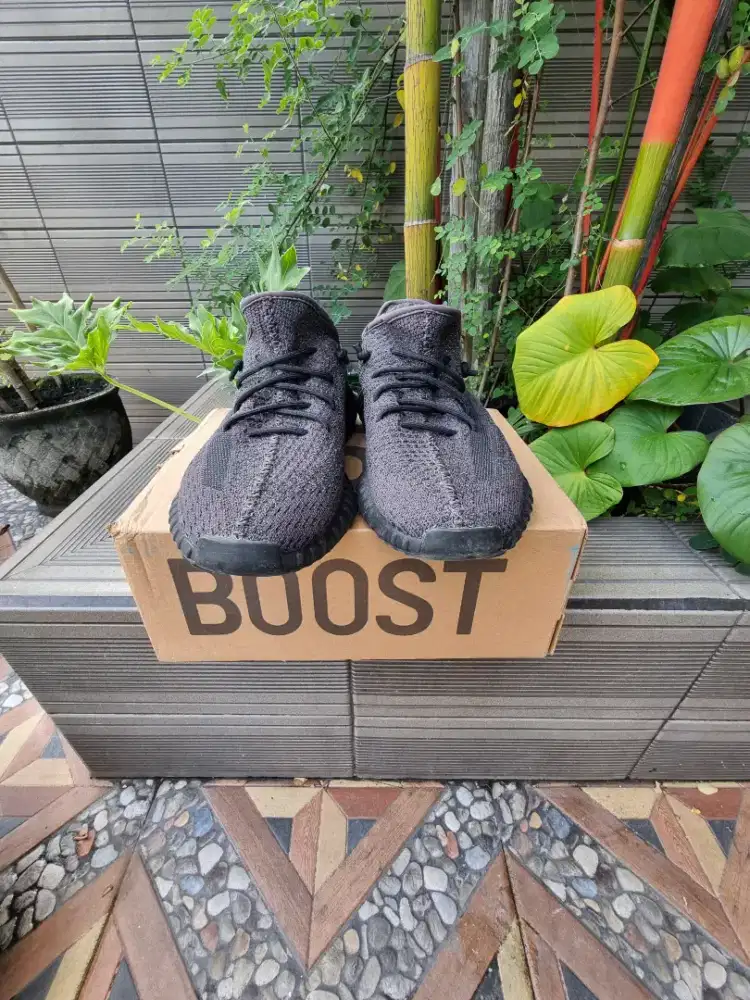 Yeezy 350 Boost V2 Black Static Full Reflective original