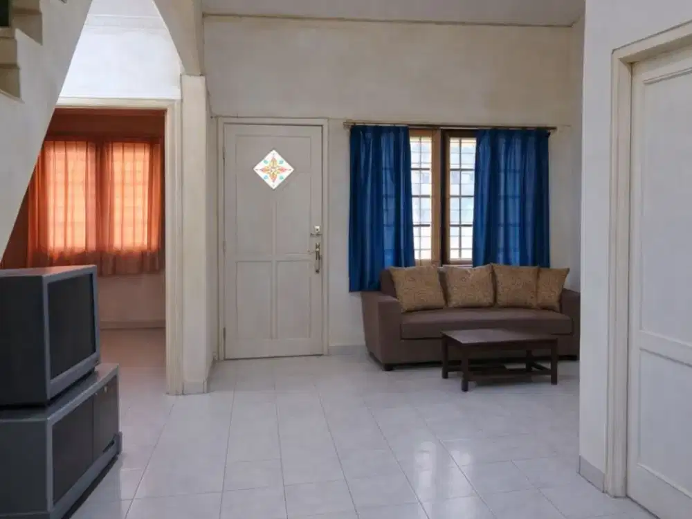 Turun Harga Besar2an Murah Rumah Villa Valensia Dekat Pakuwon Mall