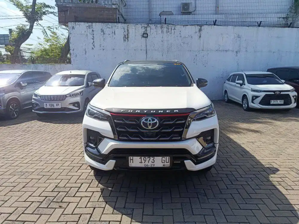 FORTUNER 2.4 TRD 4X2 SOLAR METIC 2021
