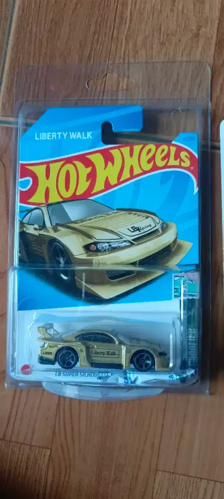 Hot wheels toyota and nissan