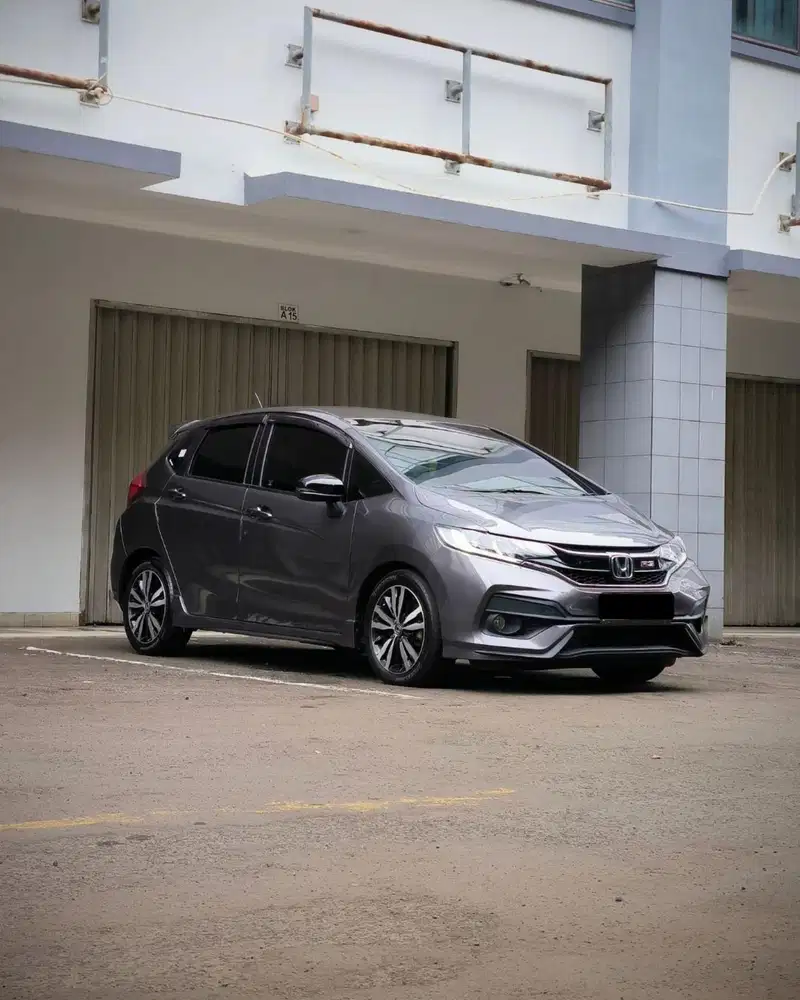 ‼️LOW KM 61RIBU‼️
HONDA JAZZ RS GK5 1.5 CVT TH 2017
