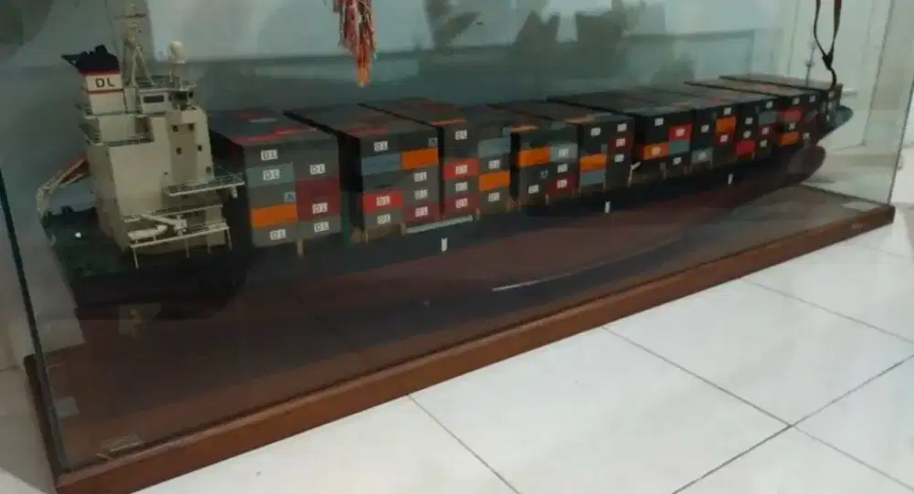 Miniatur kapal DL(Djakarta Laut)