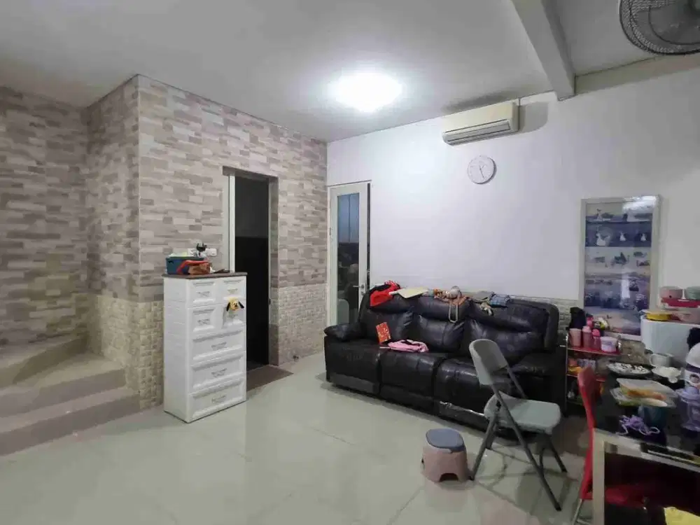 rumah wiyung dekat graha famili pakuwon indah citraland