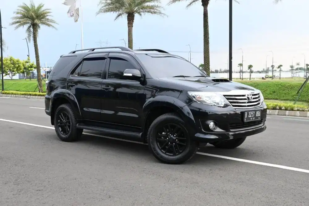 Toyota Fortuner G VNT 2.5 AT/METIC/DIESEL/SOLAR 2013_TERMURAH